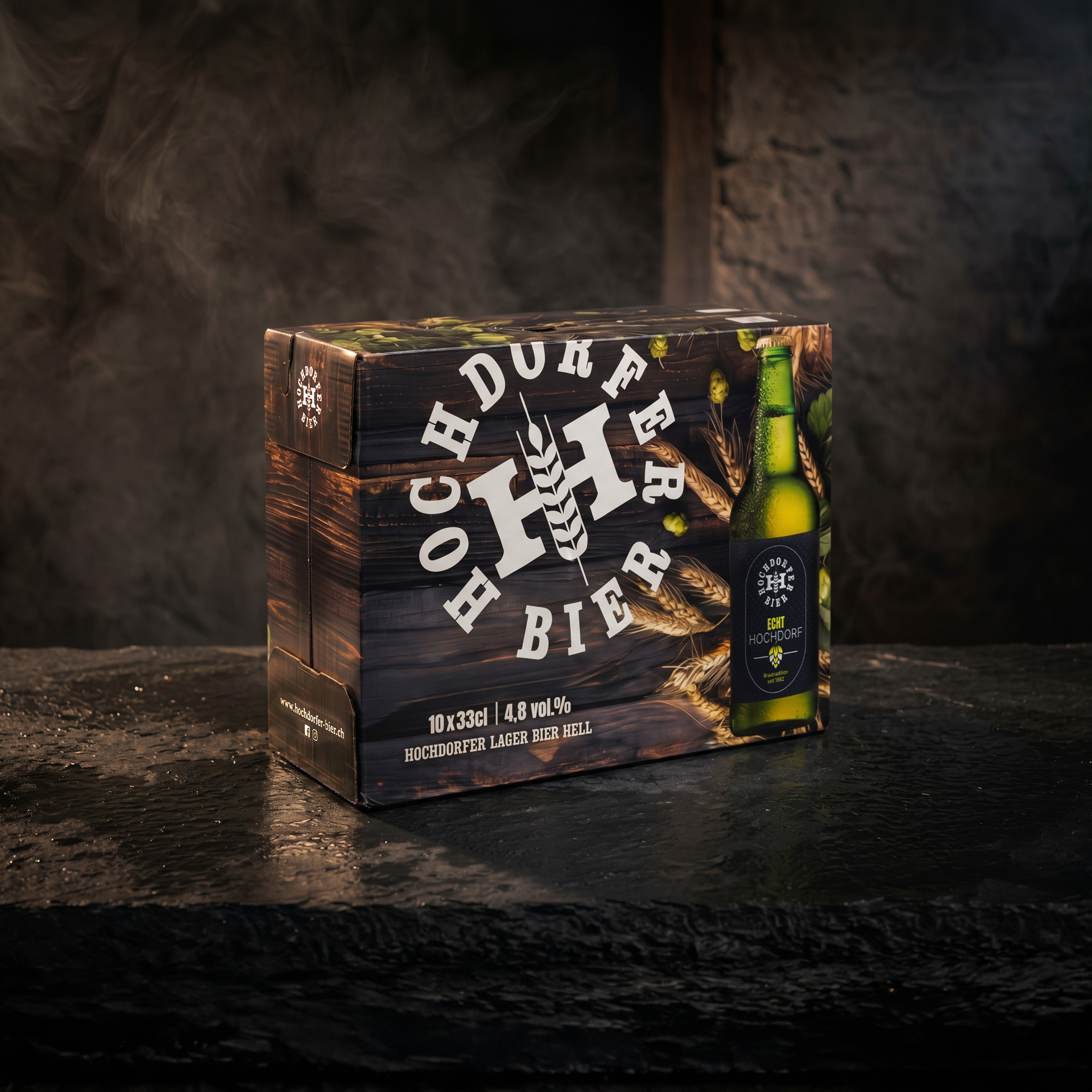 sixpack-verpackung von hochdorfer bier auf einem holztisch