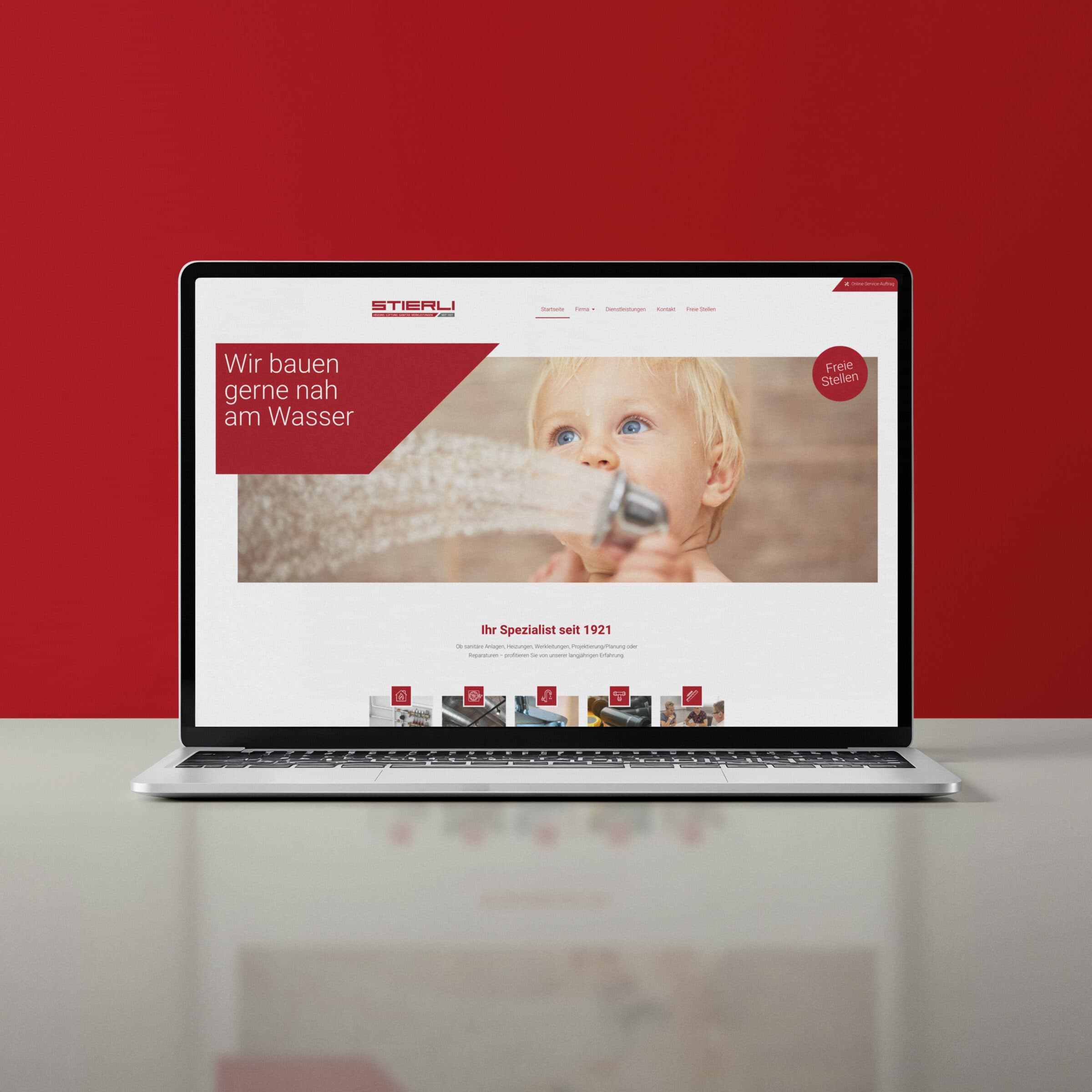 laptop mit der website der stierli gmbh