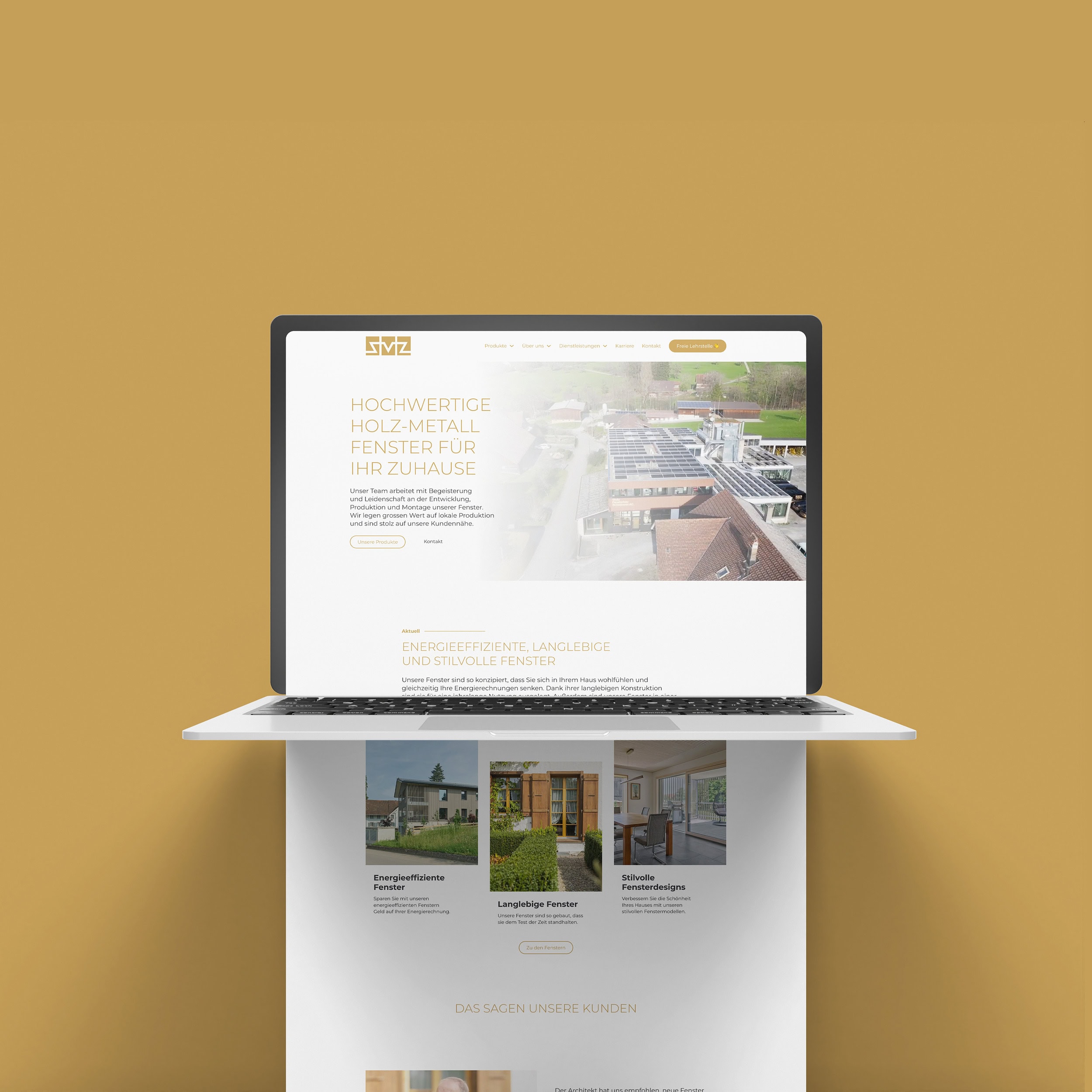 laptop mit der startseite «hochwertige holz-metall fenster für ihr zuhause» auf goldenem grund